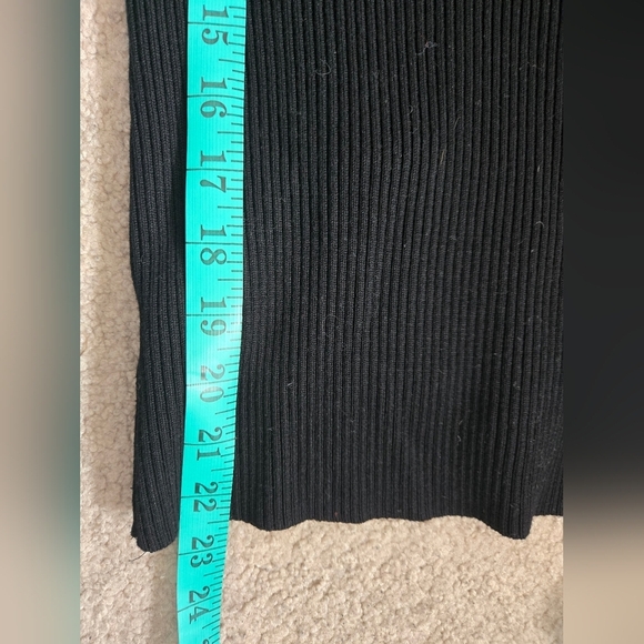 LINEA DOMANI  Black and White Mixed Media Knit Cardigan with Safety Pins. Size S - Picture 11 of 11